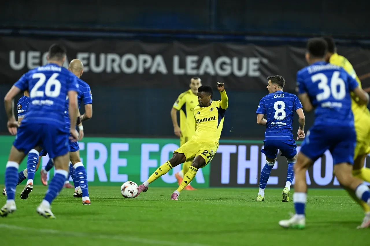 Fenerbahçe UEFA Avrupa Ligi'ne kötü başladı