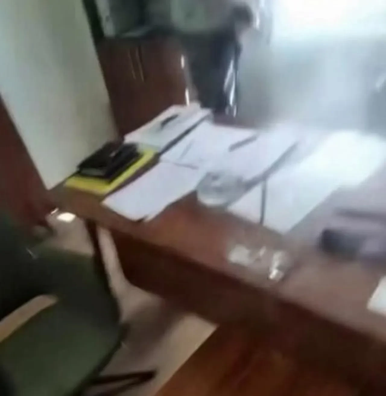 İşten çıkarıldı, şefinin üzerine kaynar su döktü! O kadın hakkında yeni gelişme