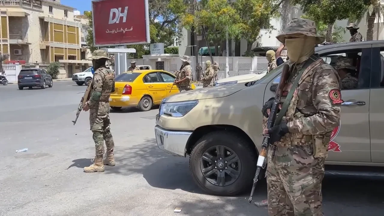 Libya'da silahlı çatışma! Eğitime ara verildi, elektrik şebekeleri çöktü