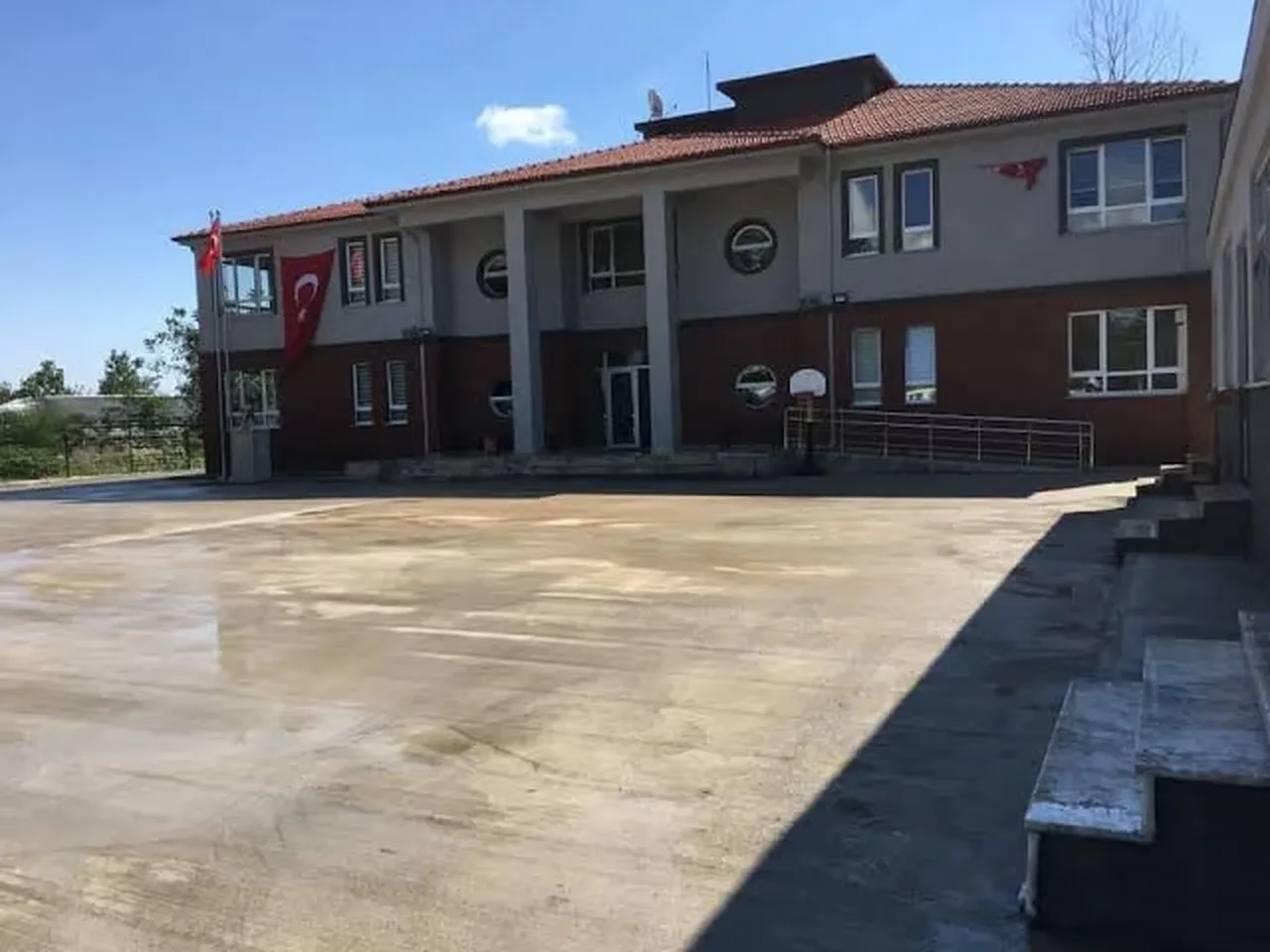 Okulda 'nü resim' skandalı: Öğretmen hakkında soruşturma