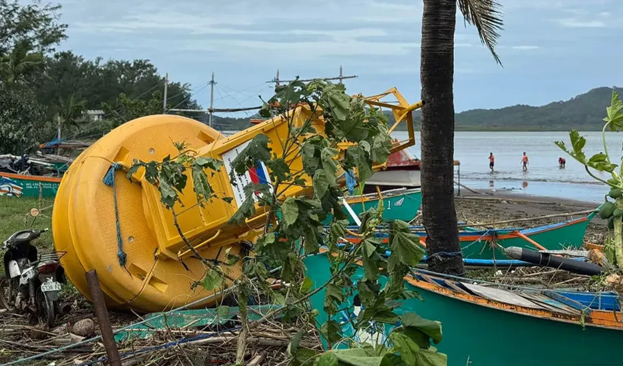 Süper tayfun "Ragasa" Tayvan'ı yıktı geçti! Çok sayıda ölü ve yaralı var