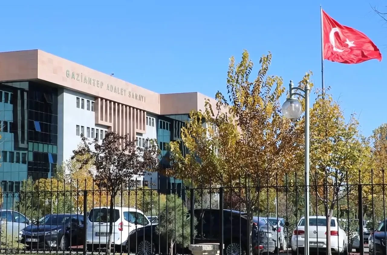 4 yaşındaki çocuk ameliyat sonrası engelli kaldı! Doktora 109 milyonluk rekor tazminat