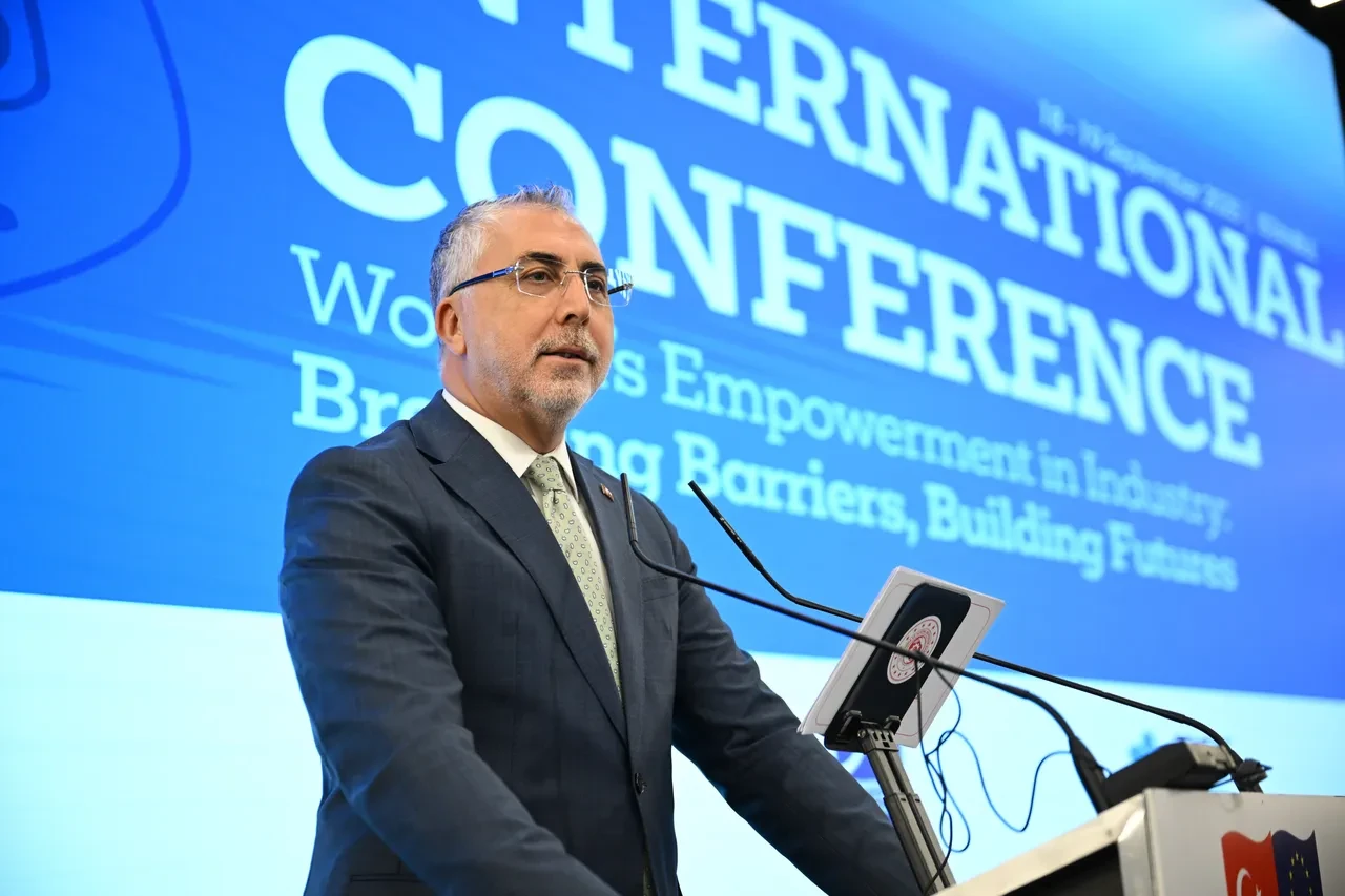 Bakan Işıkhan'dan SGK borçları için CHP'li belediyelere çağrı: 'Gölge etmeyin, ödeyin'