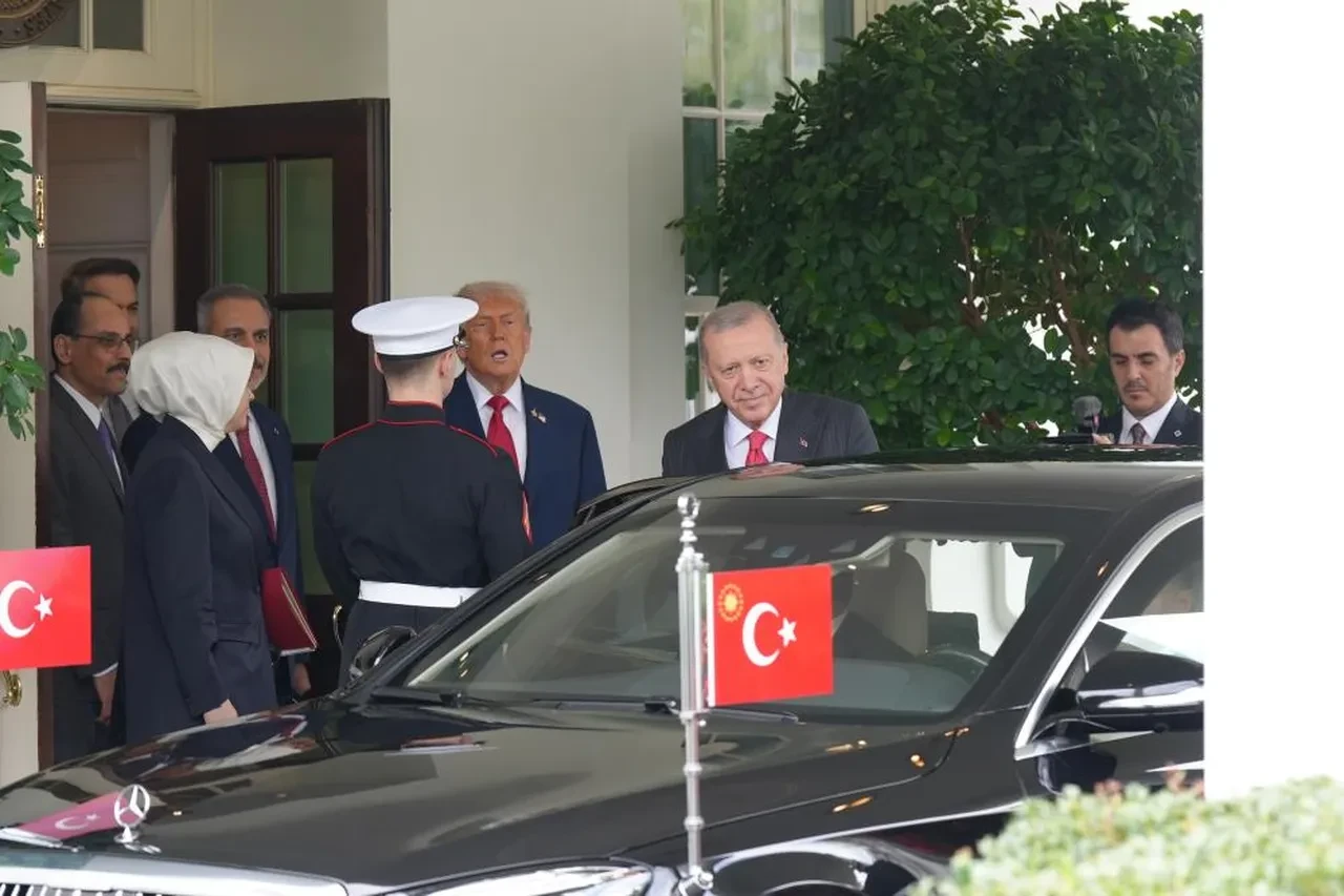 Beyaz Saray'da kritik zirve! Cumhurbaşkanı Erdoğan ile Trump bir araya geldi