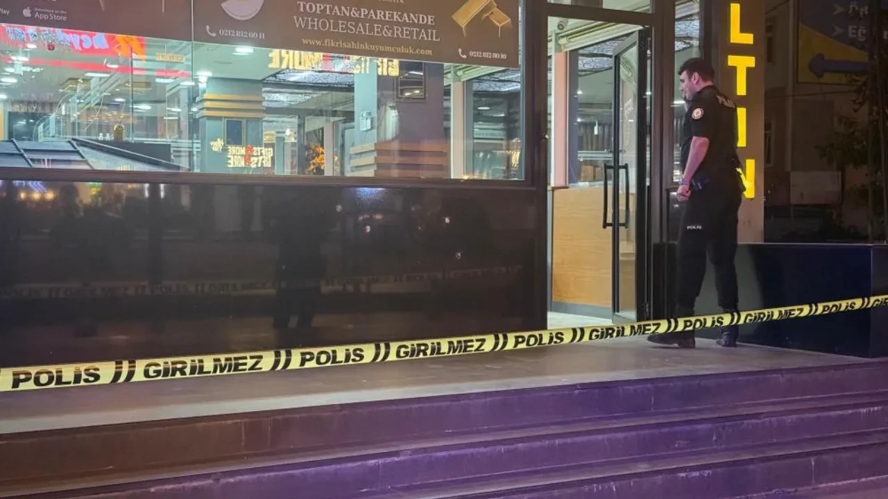 Beylikdüzü'nde kuyumcuya silahlı saldırı düzenlendi!