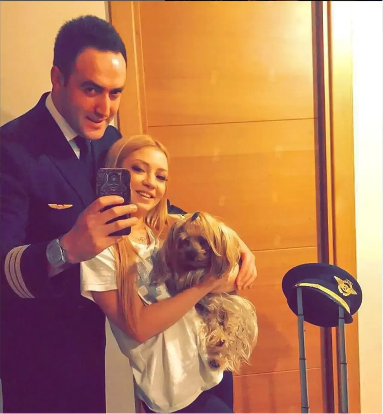 Ece Seçkin'in ardından Lara'dan da korkutan paylaşım! Saplantılı hayranı kabusu yaşattı 