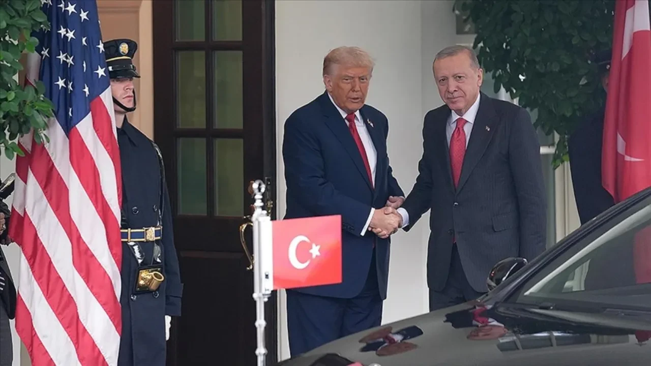 Erdoğan Trump görüşmesi başladı mı, bitti mi? Trump kapıda karşıladı