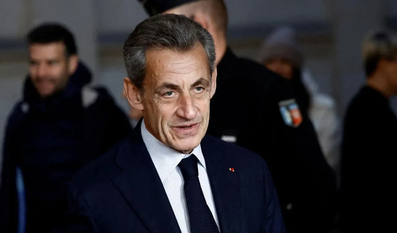 Eski Fransa Cumhurbaşkanı Sarkozy yargılandığı davada suçlu bulundu! Cezası belli oldu