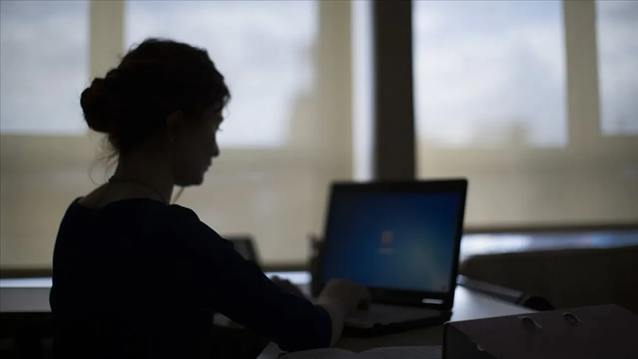 EYT bekleyenler dikkat! Özgür Erdursun büyük engele dikkat çekti