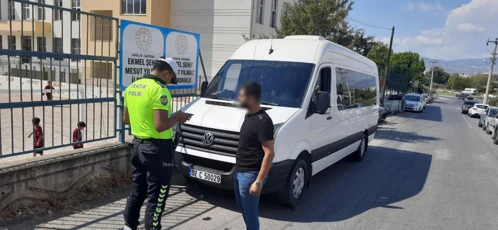 Antalya’da okul servisleri mercek altında
