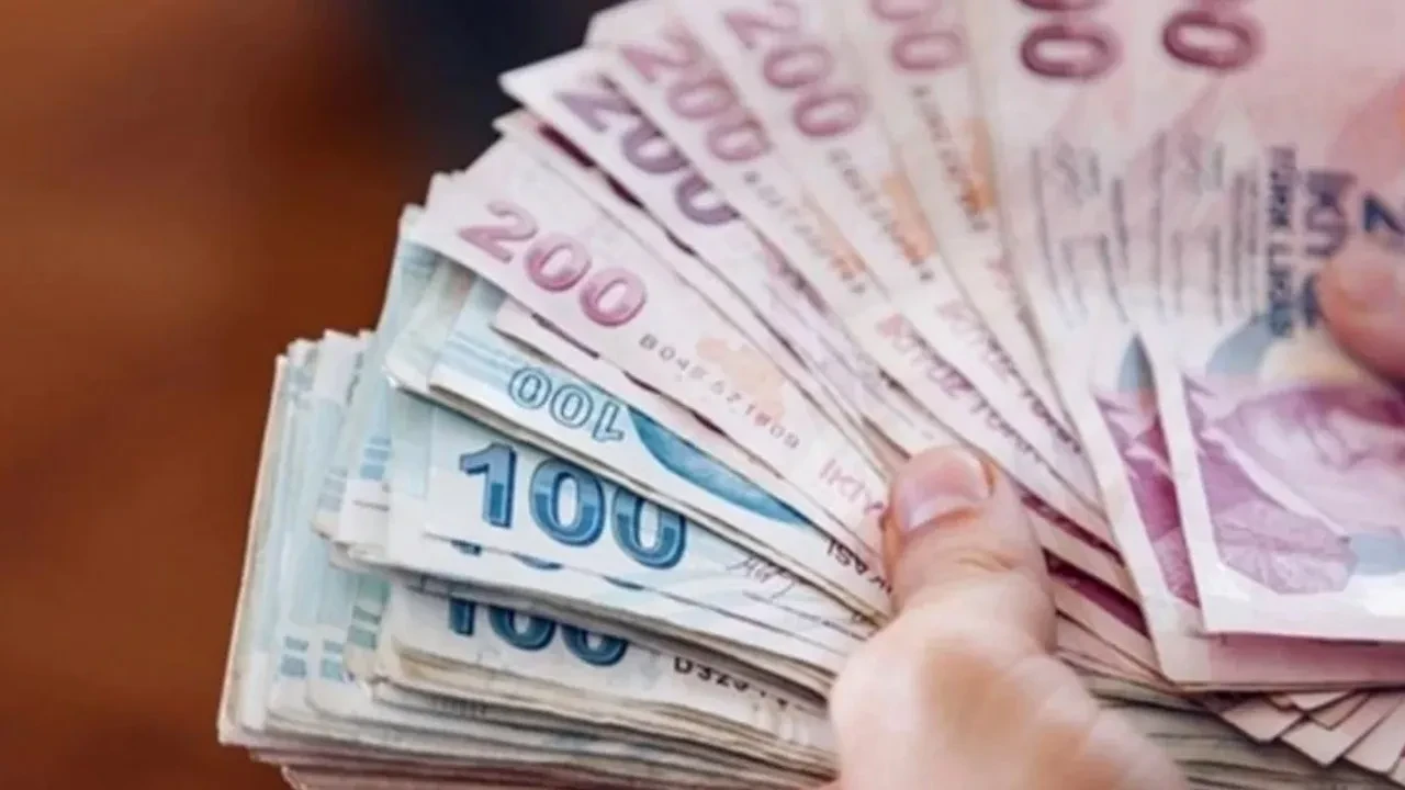 Maaşınız yetmiyorsa ek gelir elde etmenin yolları belli oldu! İşte bugün başlayabileceğiniz ek işler