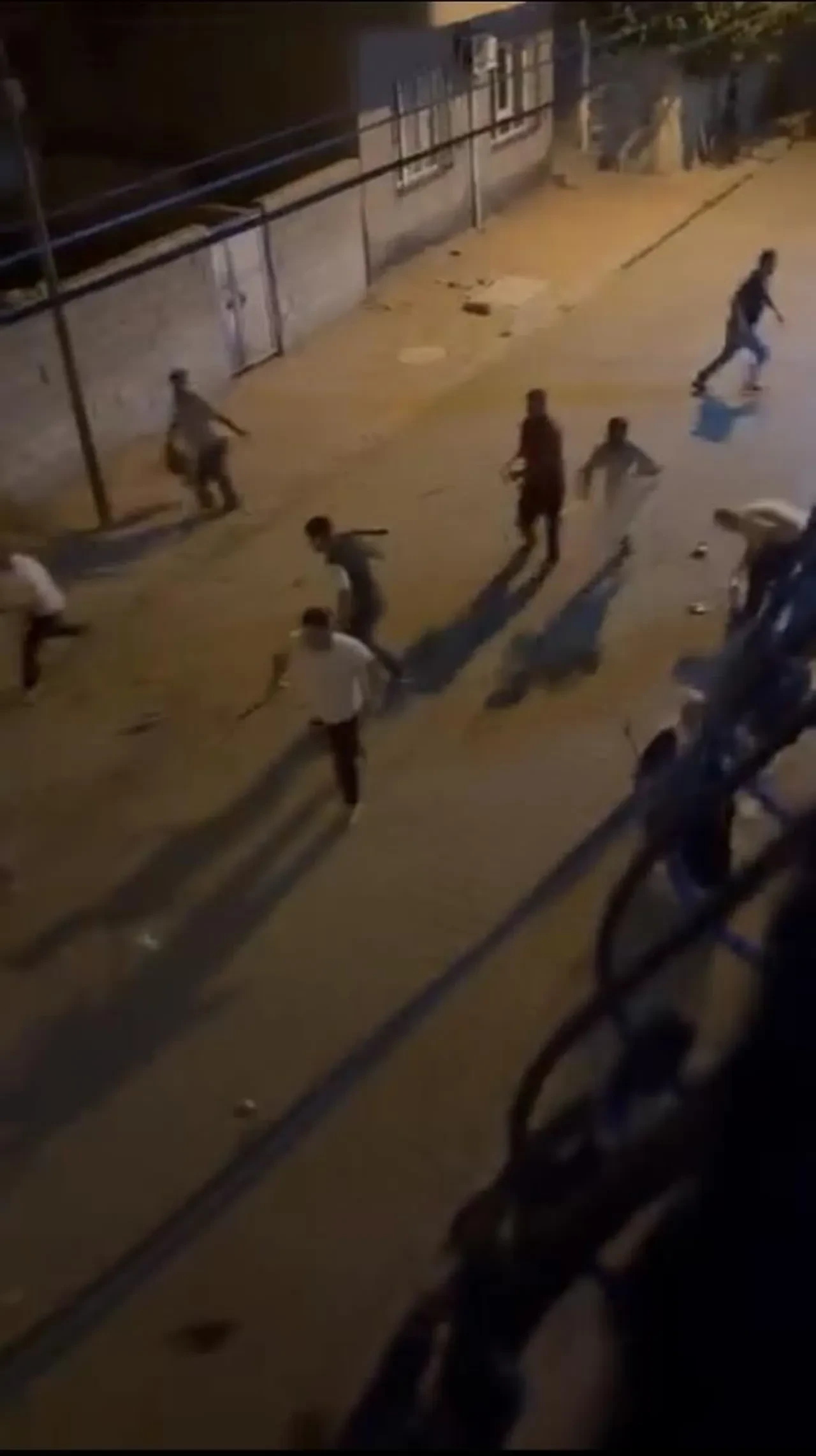 Mardin'de silahlı sopalı kavga: Yaralılar var!