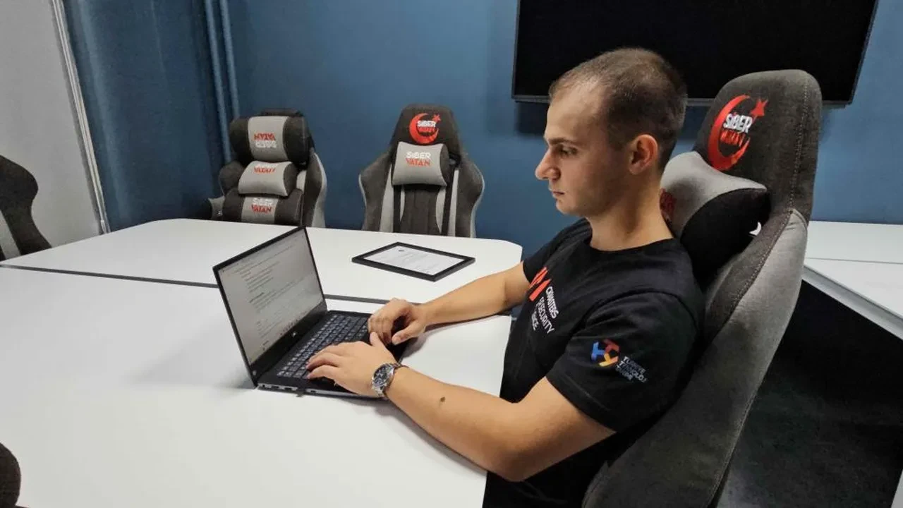 NASA'nın büyük açığını Türk genci yakaladı! Onlar düzeltemeyince el attı