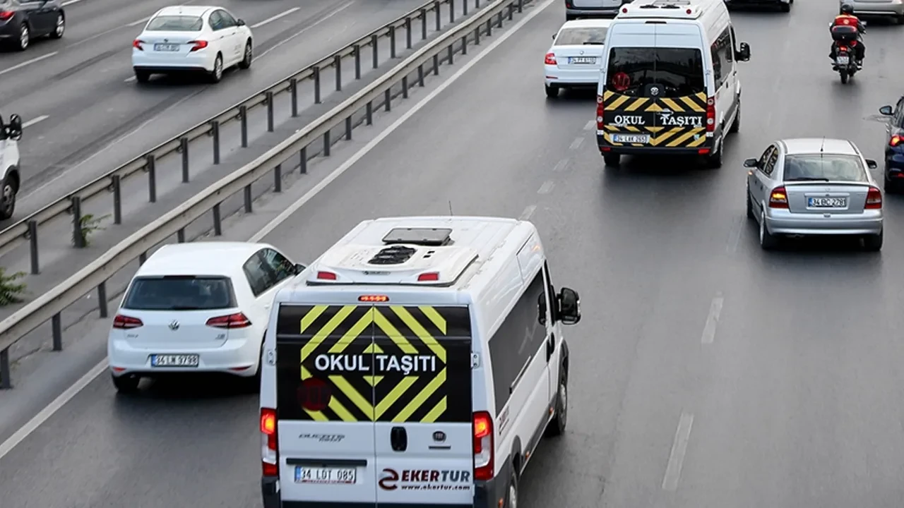 Okul servislerinde yeni dönem! Artık zorunlu olacak