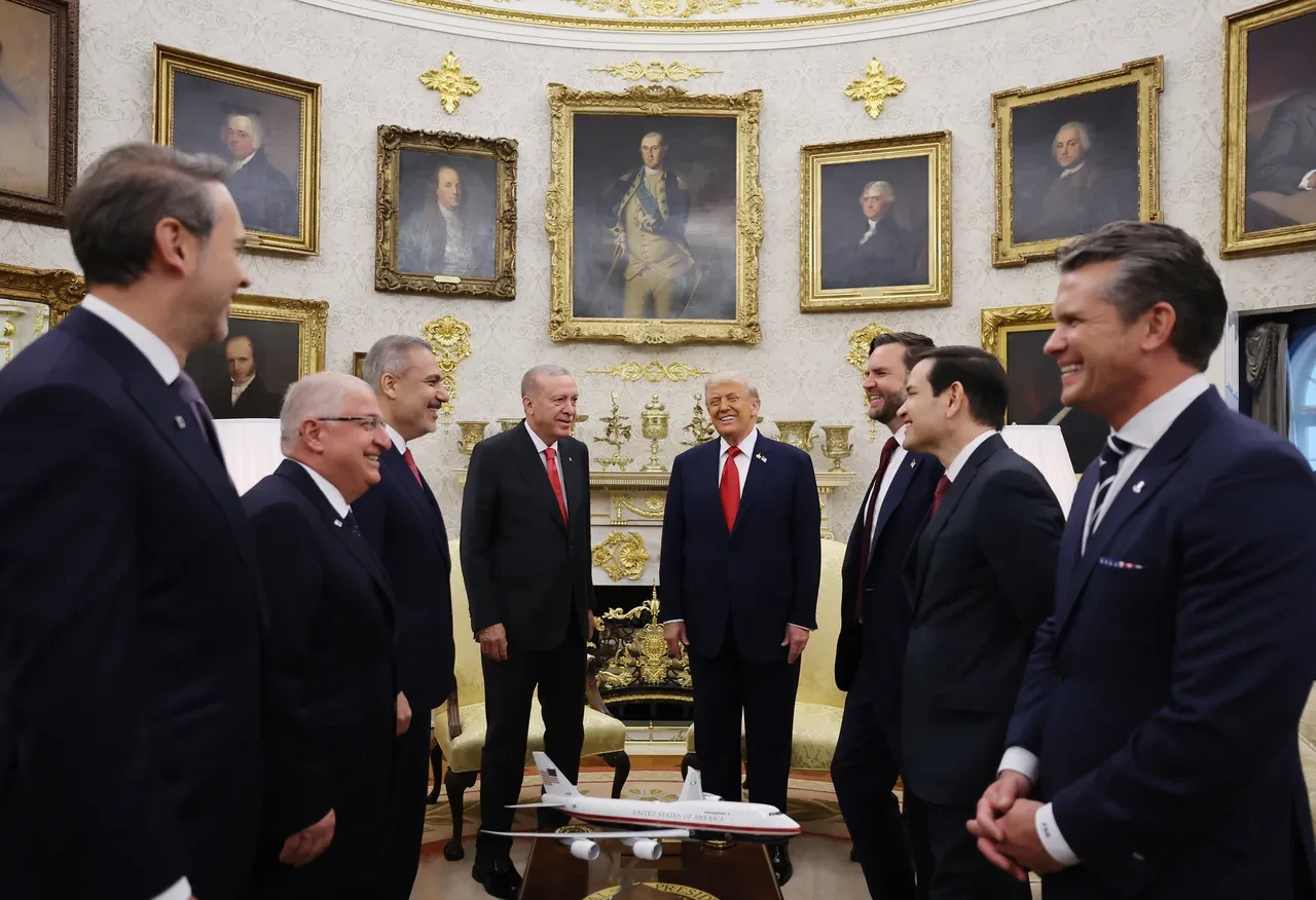 ABD Başkanı Trump Cumhurbaşkanı Erdoğan'ı kapıya kadar uğurladı