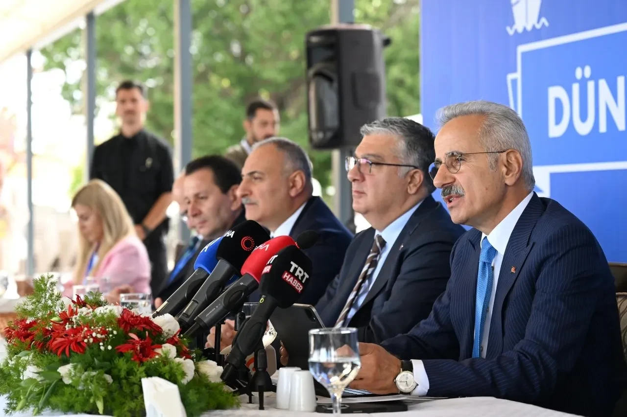 Türkiye ilk 10'a girdi: Bakan Uraloğlu tarihi başarıyı açıkladı