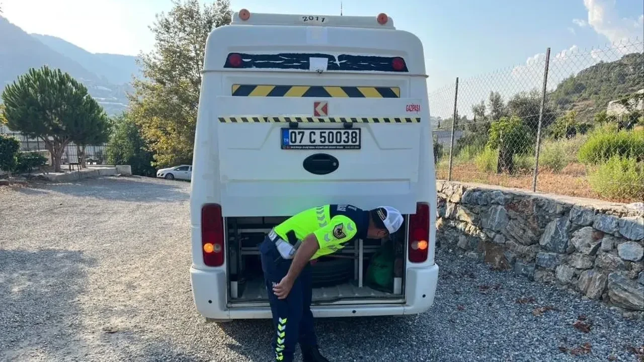 Antalya’da okul servisleri mercek altında