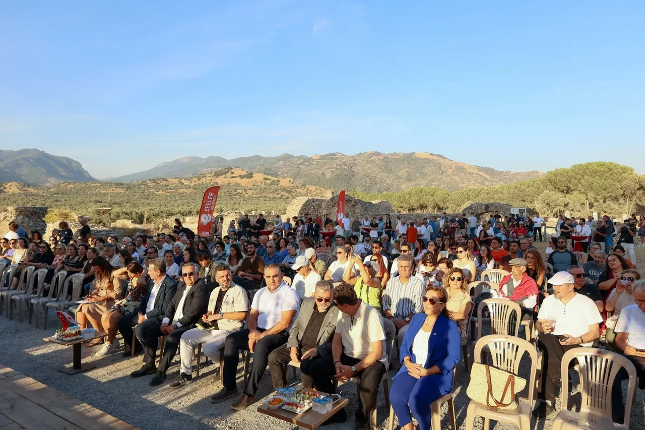 Antik kentte kültür rüzgarı! Sanat ve mitoloji bir araya geldi