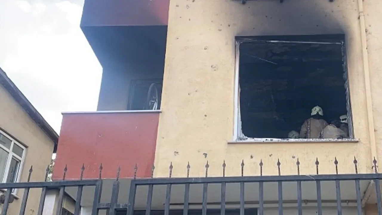 Ataşehir'de 5 katlı binada korkutan yangın