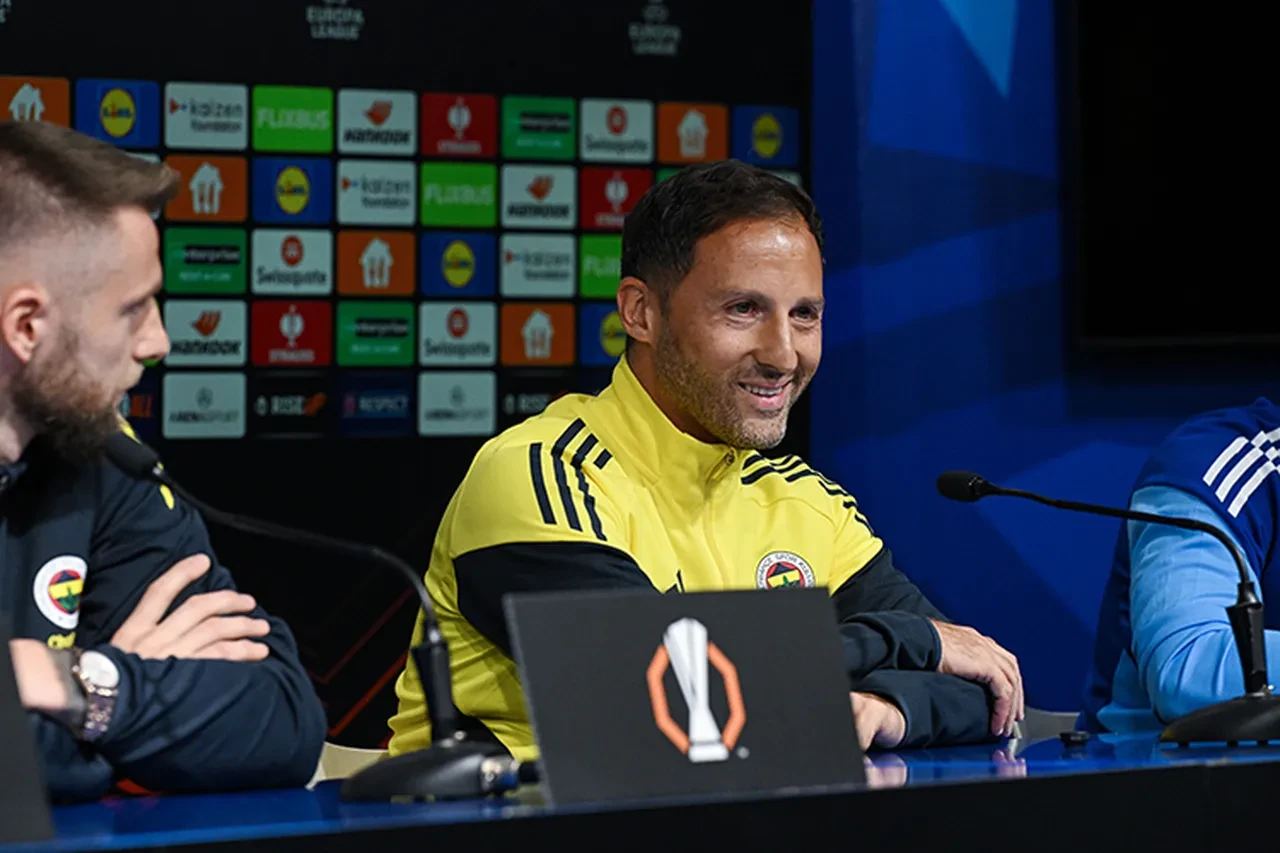 Domenico Tedesco ile Fenerbahçeli oyuncular arasında kriz! Tartışmalı sözleri sonrası gerginlik arttı