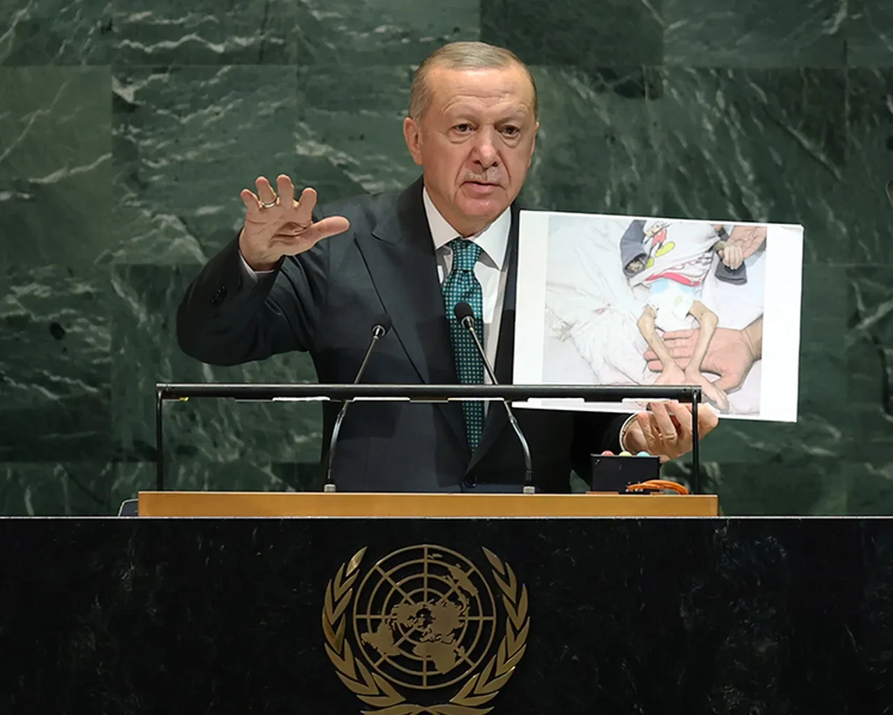 Erdoğan-Trump görüşmesiyle ilgili CHP'nin tavrı ne anlama geliyor? O sözler İletişim Başkanı'nı harekete geçirdi