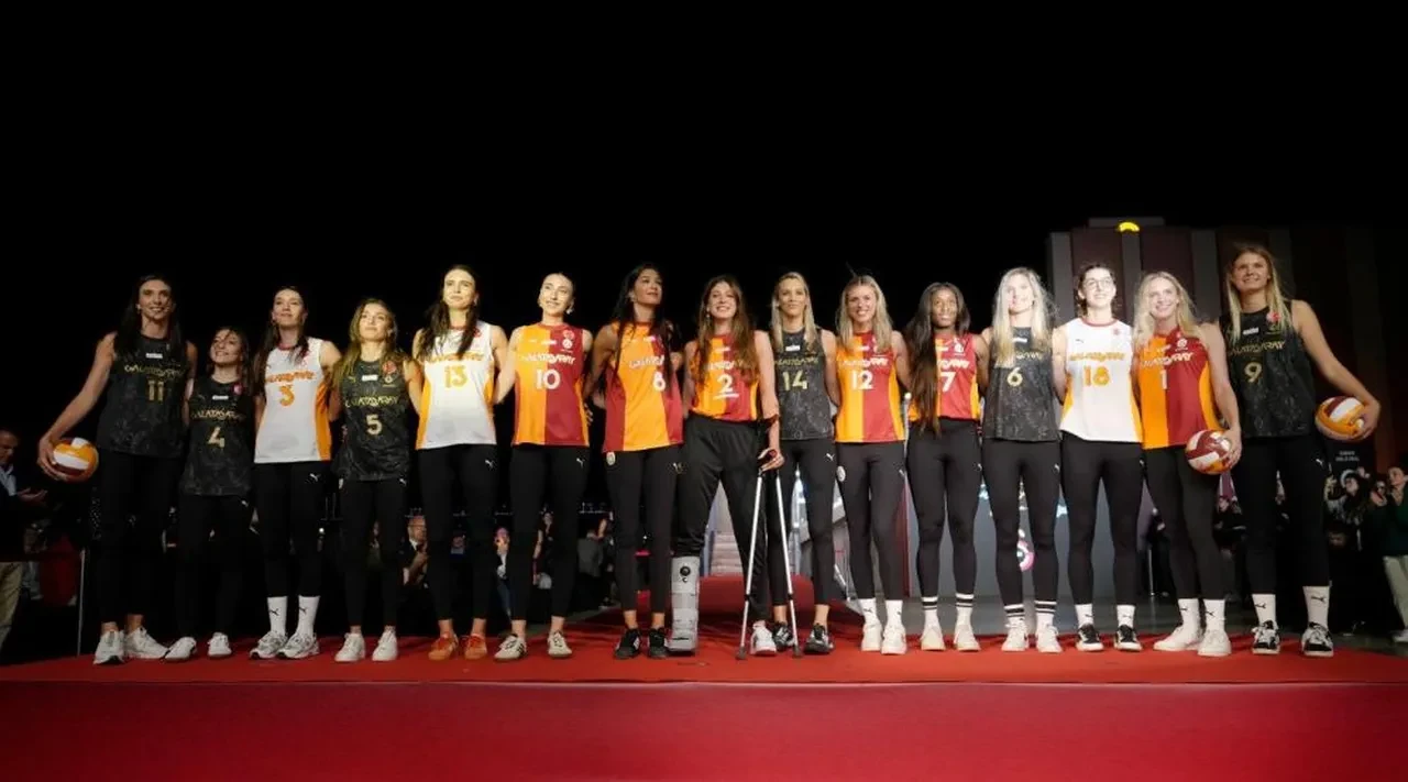 Galatasaray Adası’nda forma lansmanı gecesi yapıldı: İşte yeni formalar!