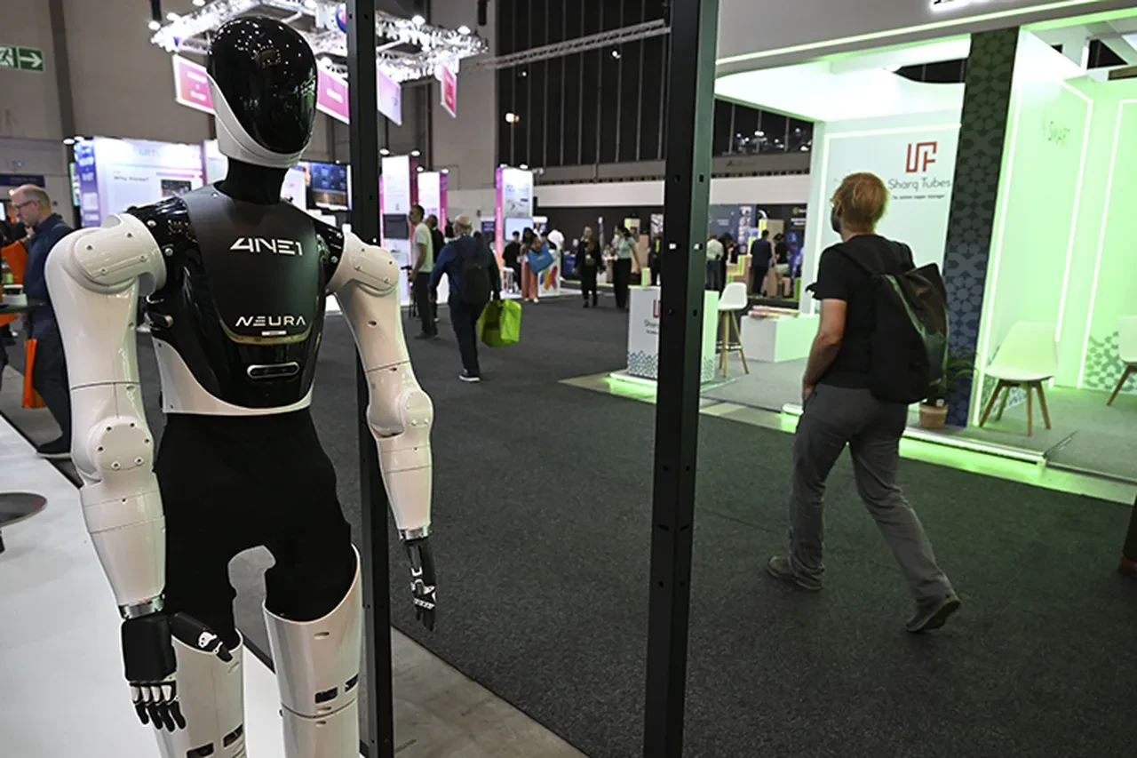 Çin’de robot ordusu: Dünyanın geri kalanını geçti