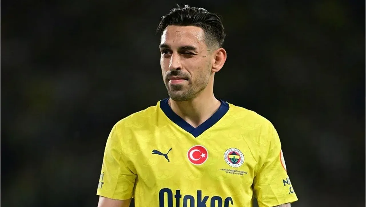 Fenerbahçe'de İrfan Can Kahveci gelişmesi! Eleştiri oklarını üzerine çekmişti