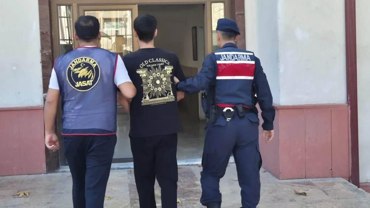 Hırsızlık suçundan 6 yıl 3 ay hapis cezası bulunan şahıs yakalandı