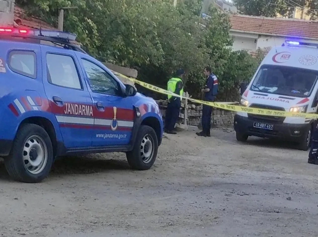 Kırşehir'de aile içi dehşet: Anne ve babasını öldürdü, akrabalarını yaraladı!