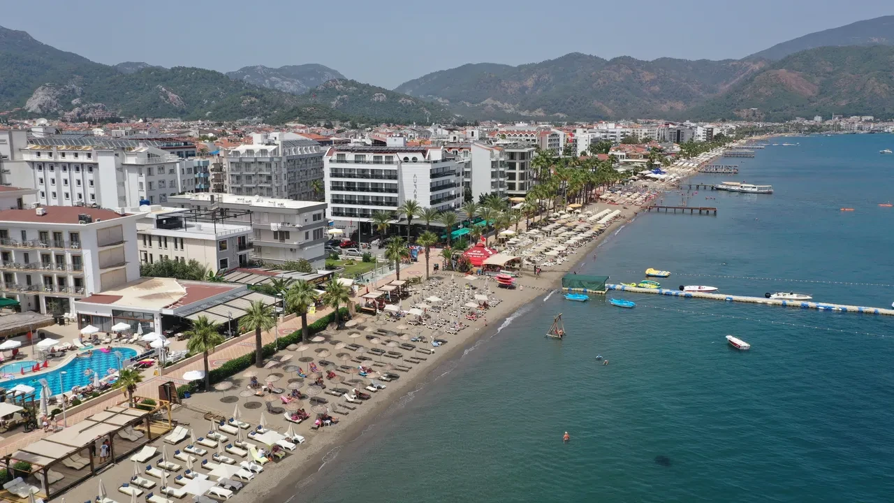 Marmaris turizmi sezona dolulukla veda ediyor