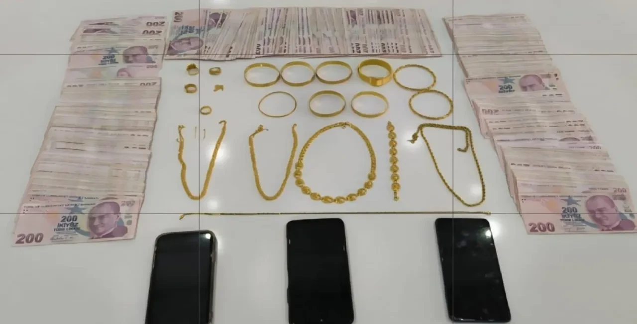 'Polisim' yalanıyla büyük vurgun! Vatandaşları kandırıp 2 milyonluk gram altın toplamışlar 