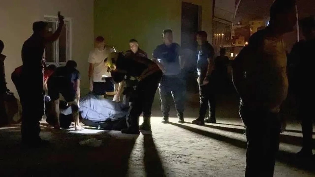 15 yaşındaki lise öğrencisi 12. kattan düşerek hayatını kaybetti! 