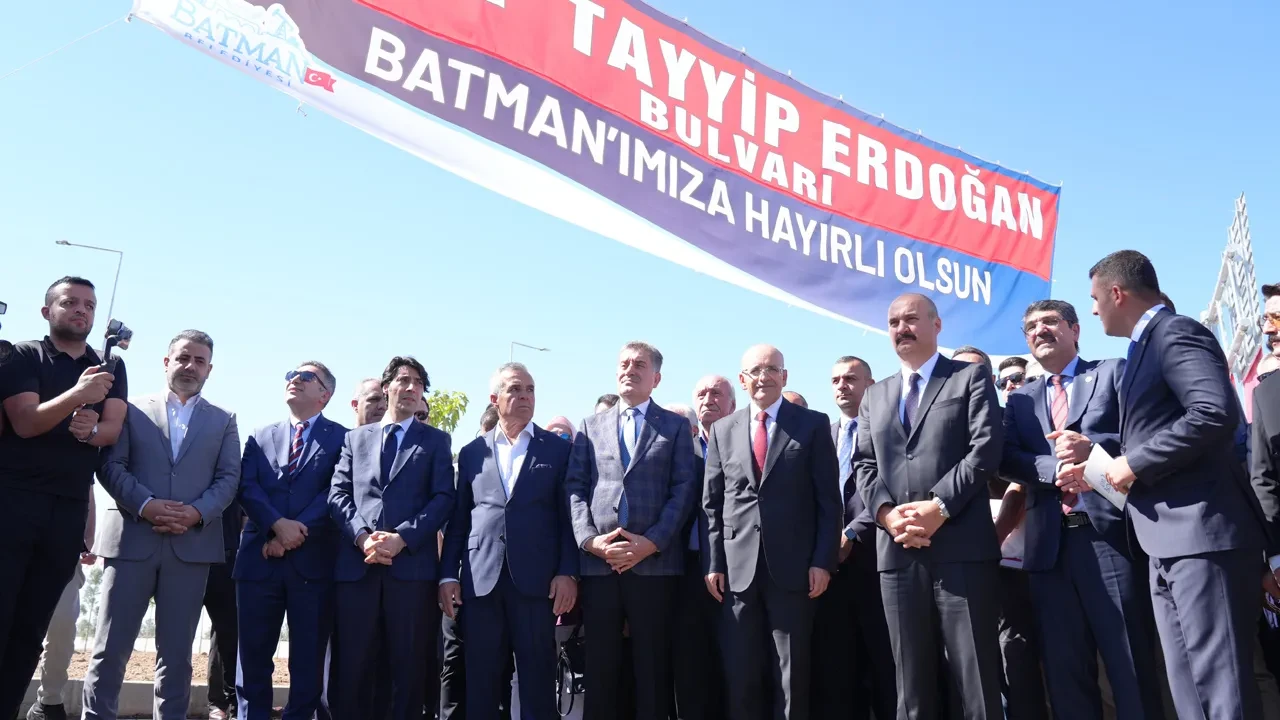 Bakan Şimşek bir ilimizi işaret edip tarih verdi: Muhtemelen büyükşehir olacak