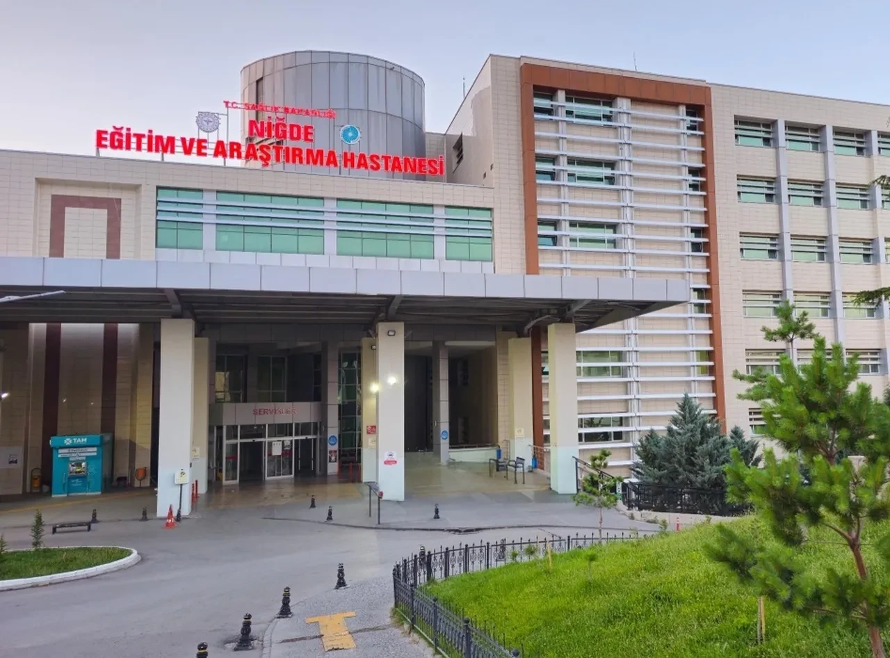 Bakkaldaki acı olayı vatandaş fark etti! Anne ve kızının cansız bedenleri bulundu