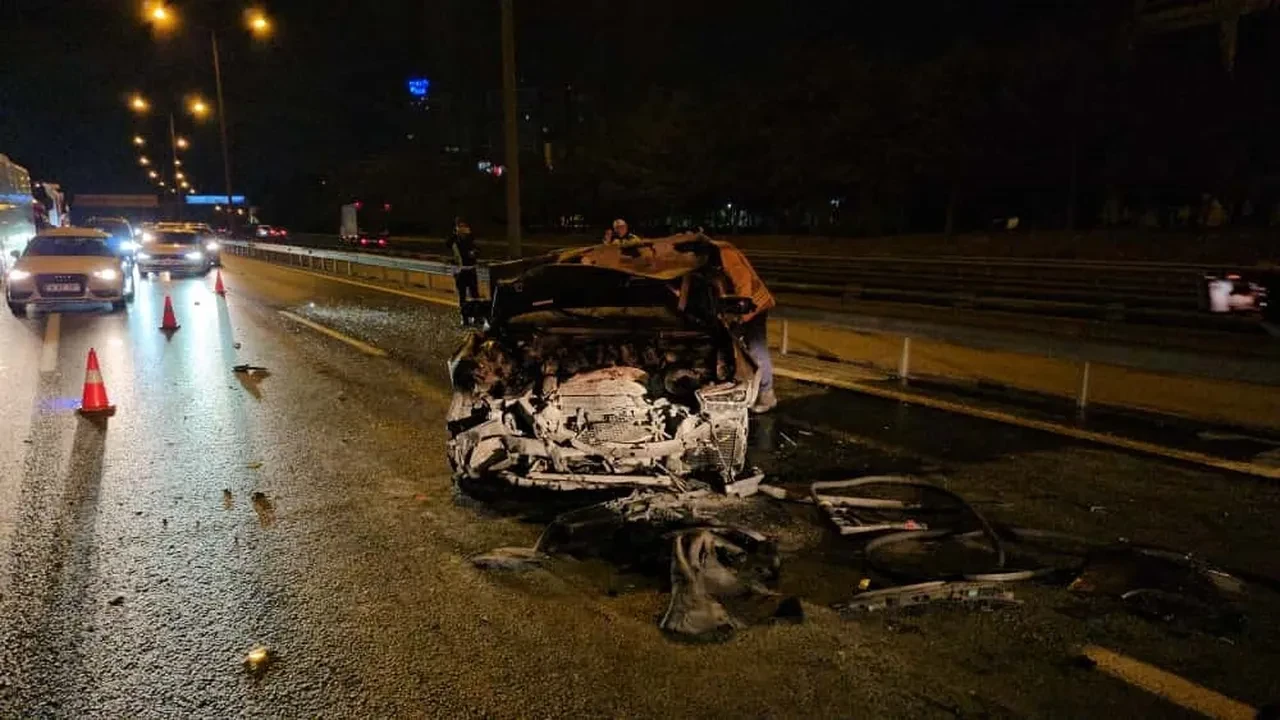 Genç sürücü lüks otomobiliyle trafikte dehşet saçtı: 1 kişiyi yaraladı, ortadan kayboldu