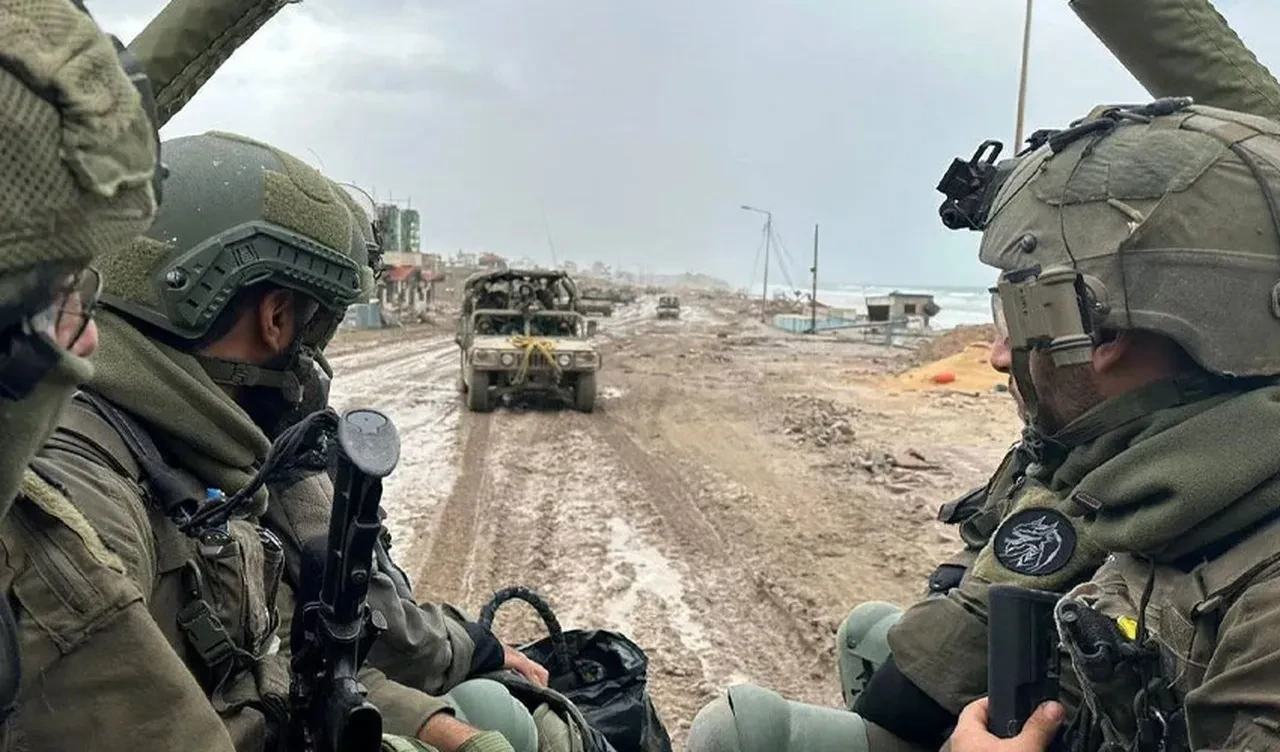 İsrail ordusundan Suriye'ye baskın! Halka zorla anket yaptılar