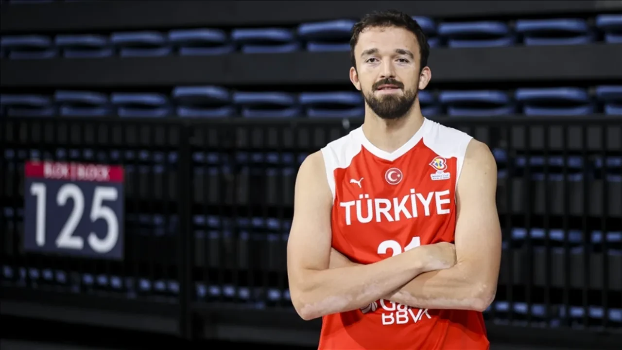 Sertaç Şanlı imzayı attı!