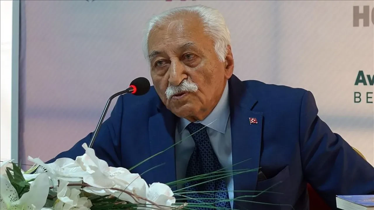 Yavuz Bülent Bakiler öldü mü, neden? İstanbul Valisi Davut Gül acı haberi duyurdu