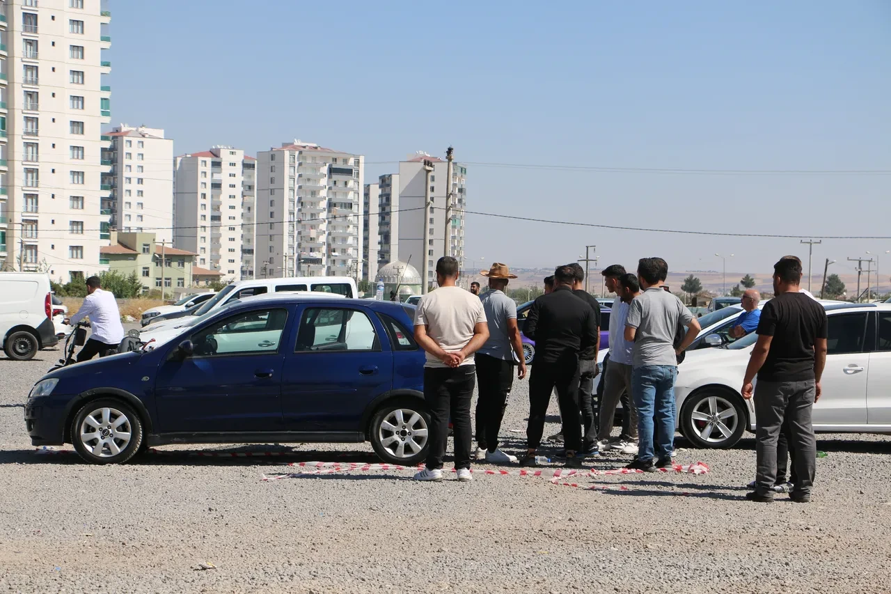 Araç almak isteyenler hüsrana uğruyor! İkinci el araç piyasasında sıfır fiyat isyanı