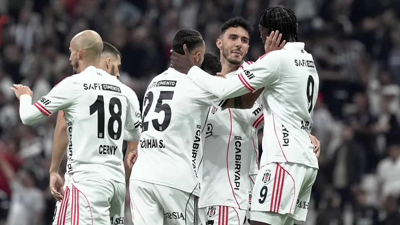 Beşiktaş 3 puanı 3 golle aldı! Kocaelispor