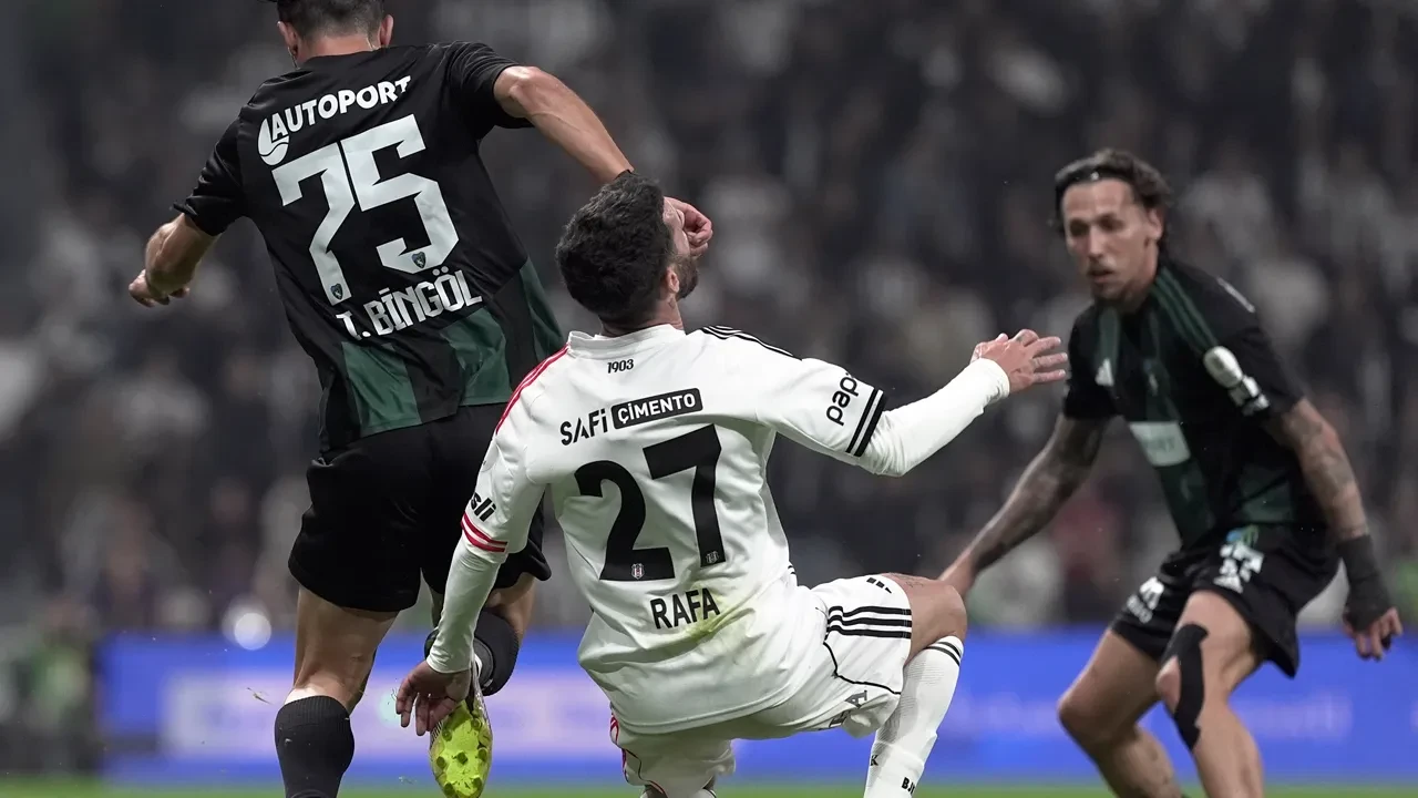 Beşiktaş 3 puanı 3 golle aldı! Kocaelispor'u eli boş gönderdi