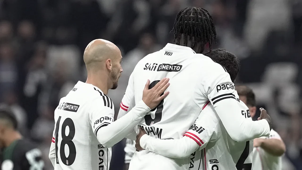 Beşiktaş 3 puanı 3 golle aldı! Kocaelispor'u eli boş gönderdi