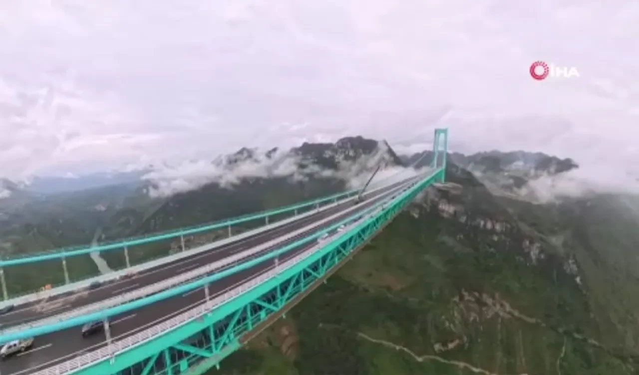 Dünyanın en yüksek köprüsü trafiğe açıldı! Golden Gate Köprüsü'nden 9 kat daha yüksek