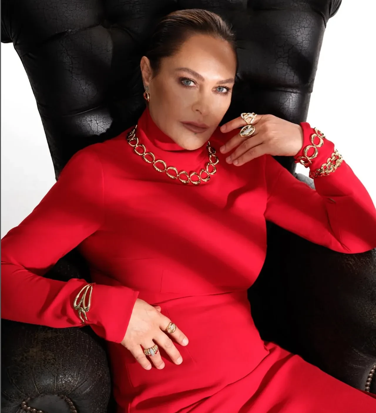 Hülya Avşar kiracısıyla mahkemelik oldu! Davayı kazandı , yeni bedel belli oldu 