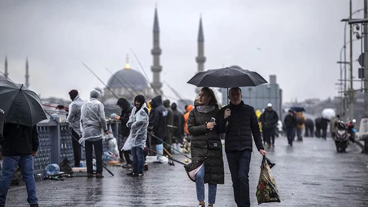 İstanbul, Ankara ve İzmir'de sağanak! Meteoroloji saat vererek uyardı