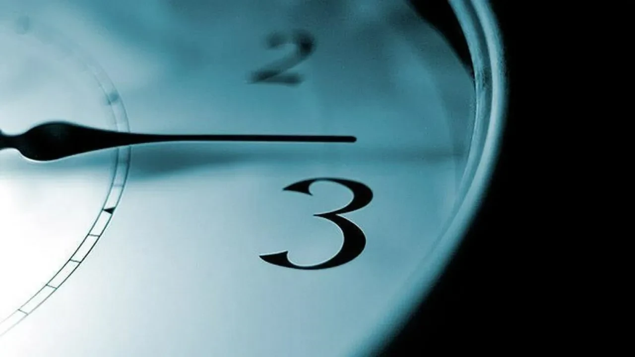 Kış saati uygulaması neden kaldırıldı? Saatler geri alınacak mı 2025?