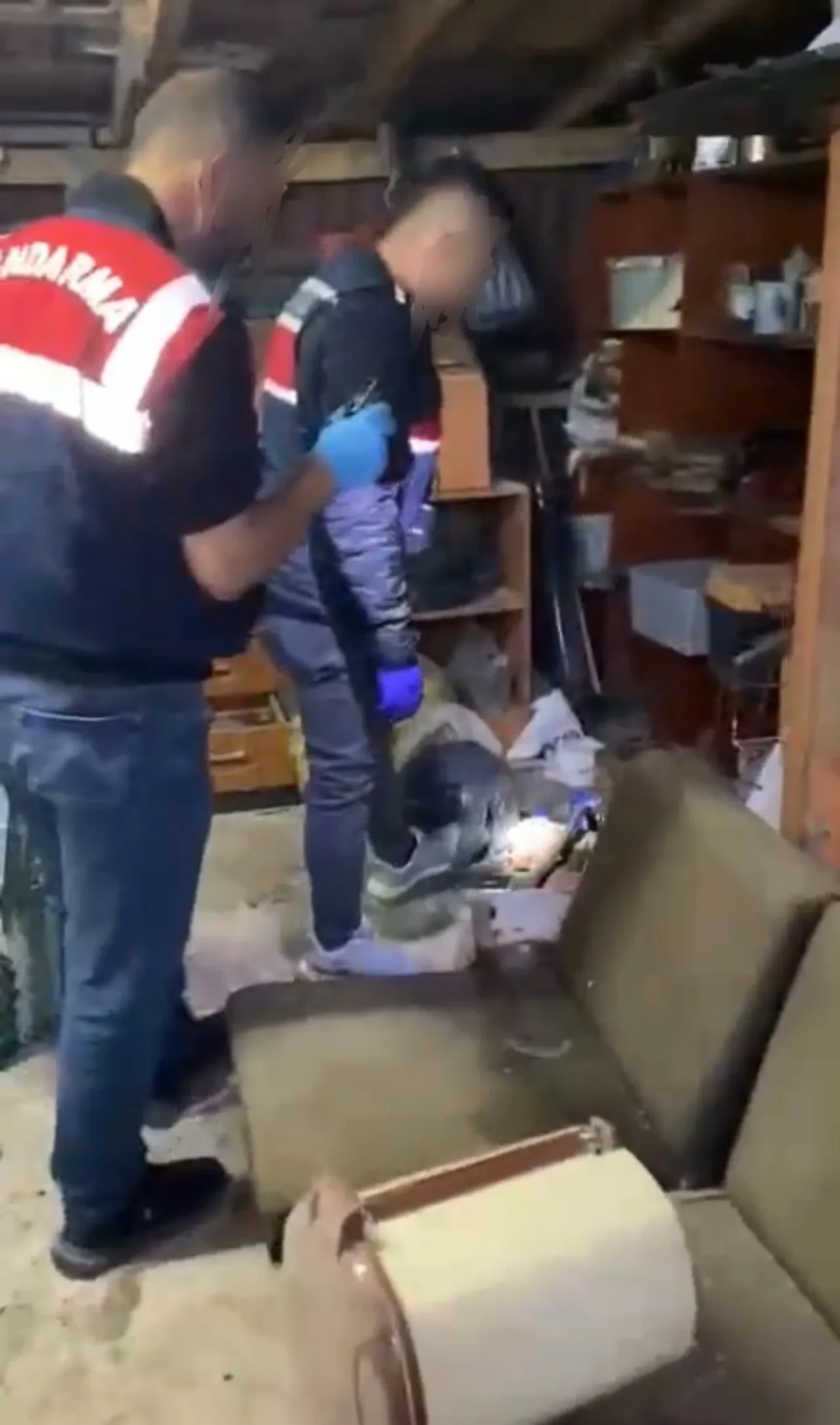 Samsun’da uyuşturucu operasyonu: Esrar, kenevir ve silah ele geçirildi