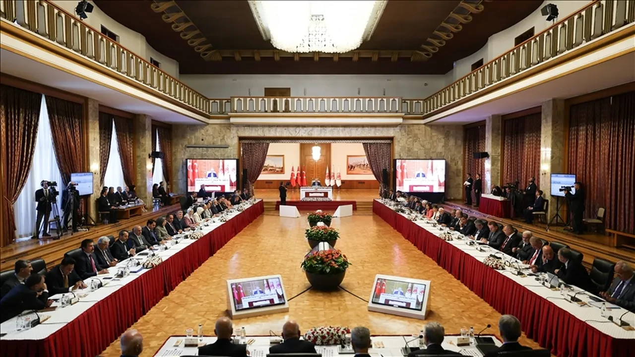 TBMM dolu dolu gündemle açılıyor: Yeni yargı paketi, Terörsüz Türkiye düzenlemeleri masada