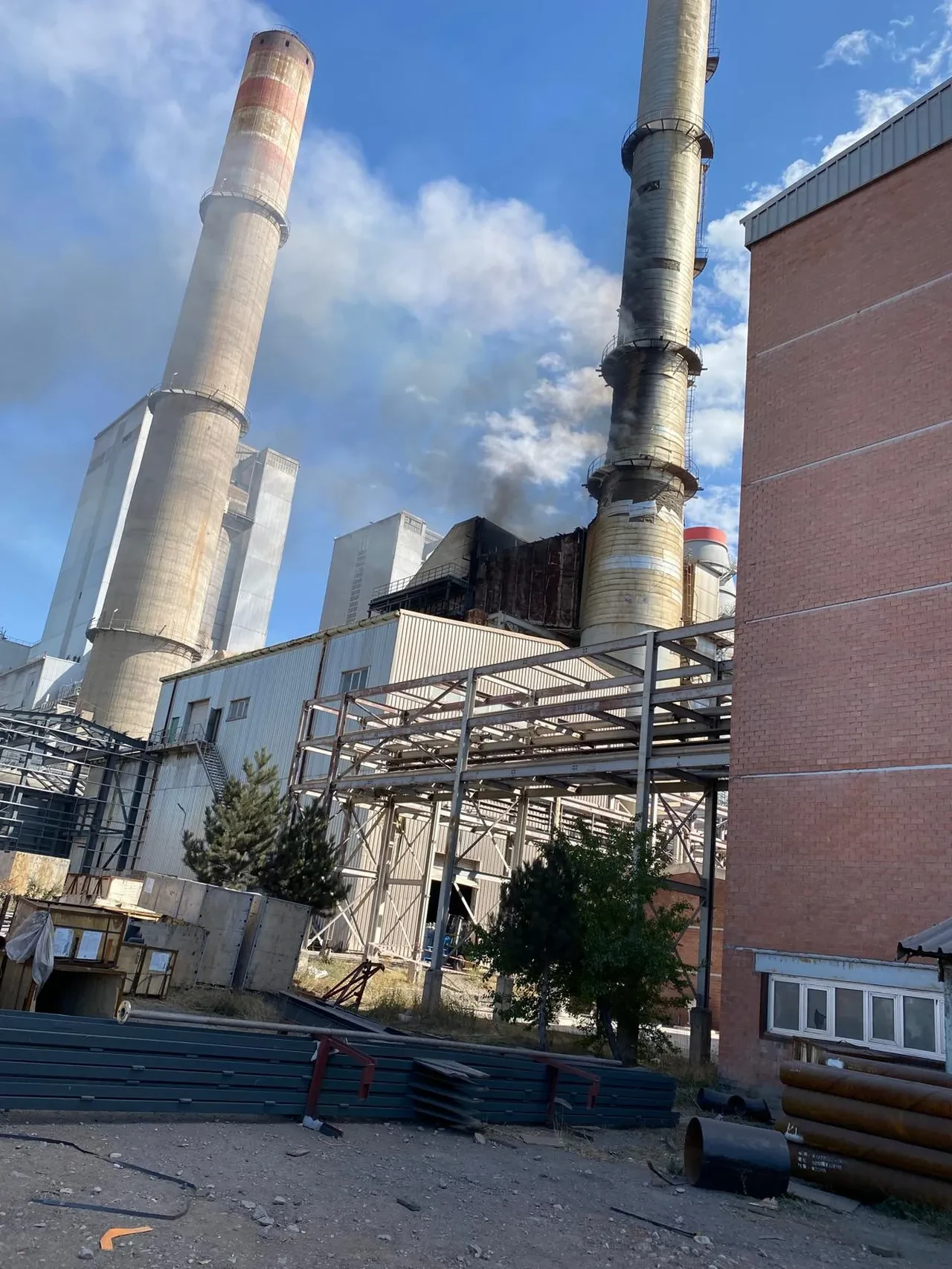 Termik santralde yangın paniği! Ekiplerin müdahalesiyle felaket önlendi